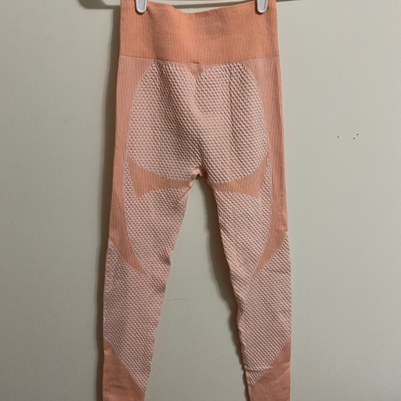 Astoria activewear peach leggings and jacket set! - Picture 4 of 6